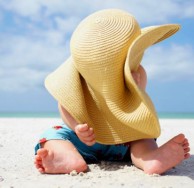 Πρώτες διακοπές με το μικρό σου; Κανόνες και μυστικά για να τις απολαύσεις!