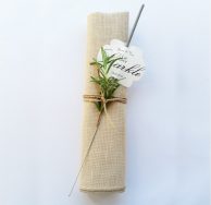 Θες να διοργανώσεις ένα γάμο μακριά από τα συνηθισμένα; Βρες  εδώ τα πιο #youniquelycreated αξεσουάρ & είδη γάμου